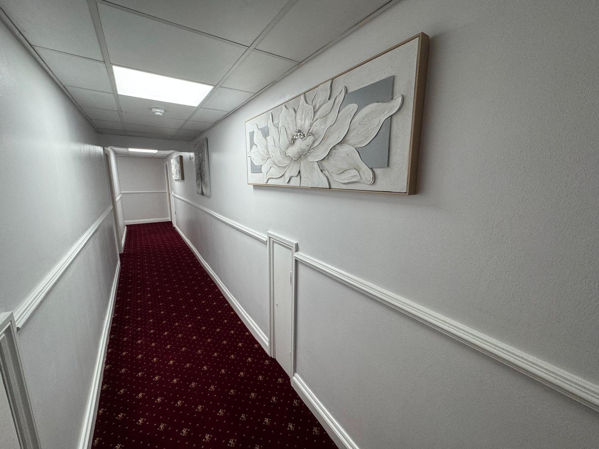 Parkside International Hotel Reading Exterior photo